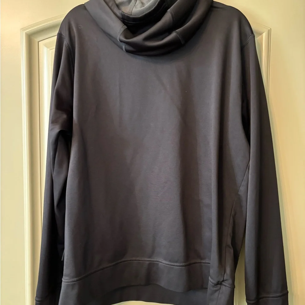 Patagonia Mountain Logo Graphic Pullover in Black with Blue Accent - Picture 3 of 3